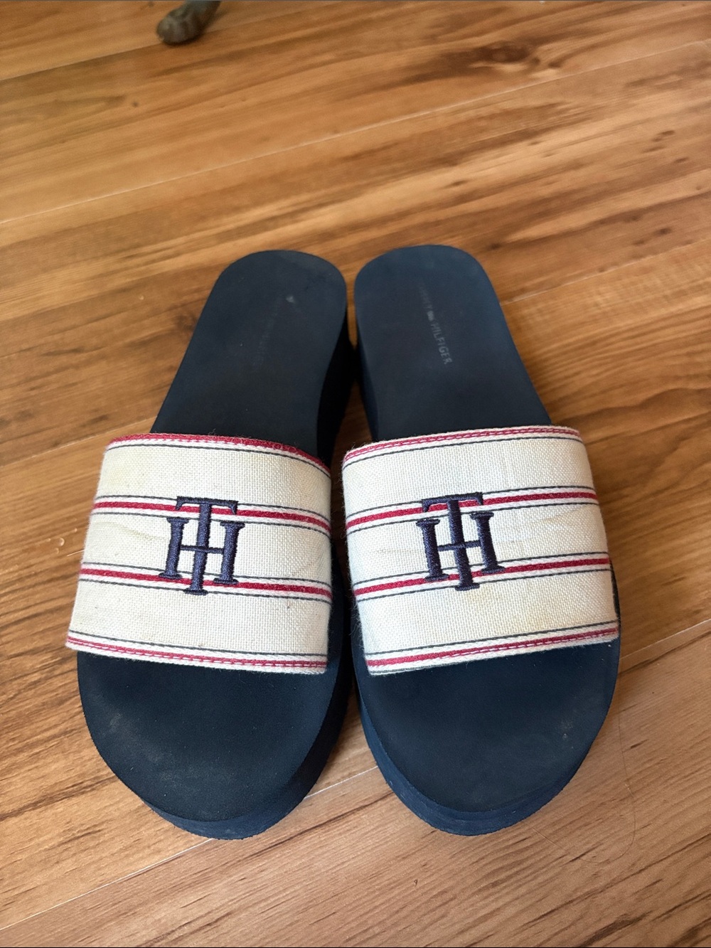 VINTAGE Y2K Tommy Platform Sandals